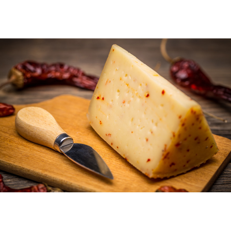 Primo Sale cheese with chilli pepper